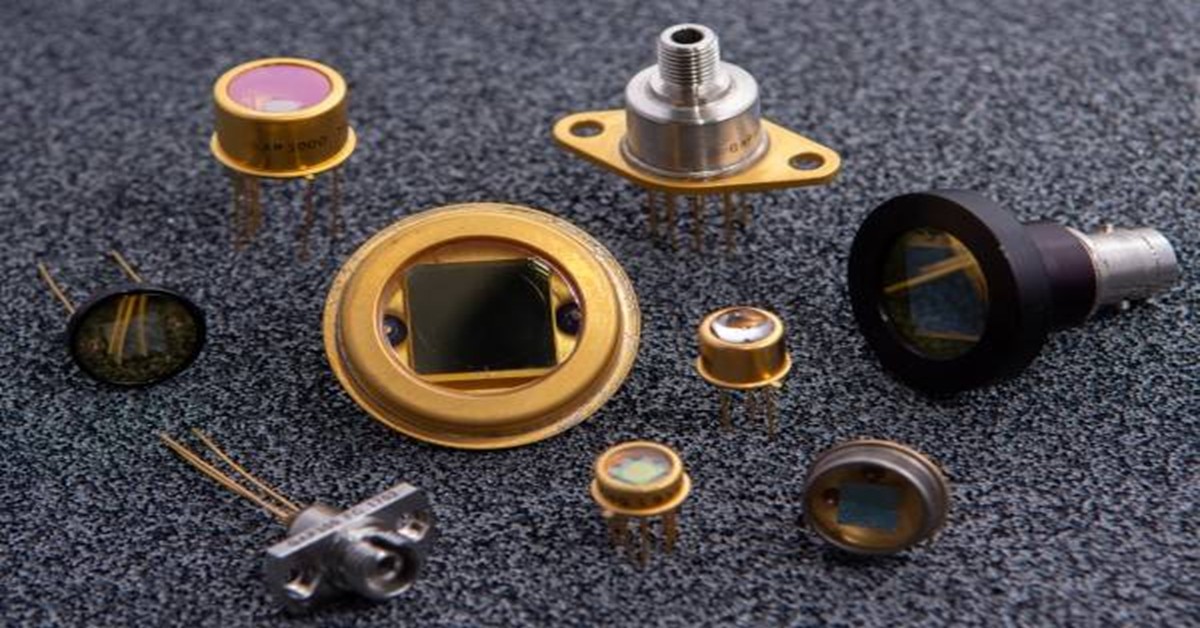 Low Polarization-Dependent Loss InGaAs Photodiodes Graphic Low Polarization-Dependent Loss InGaAs Photodiodes Graphic