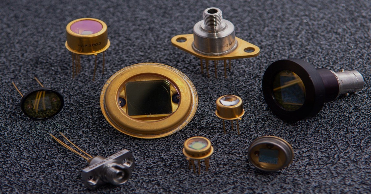 Optical Windows and Lenses Graphic